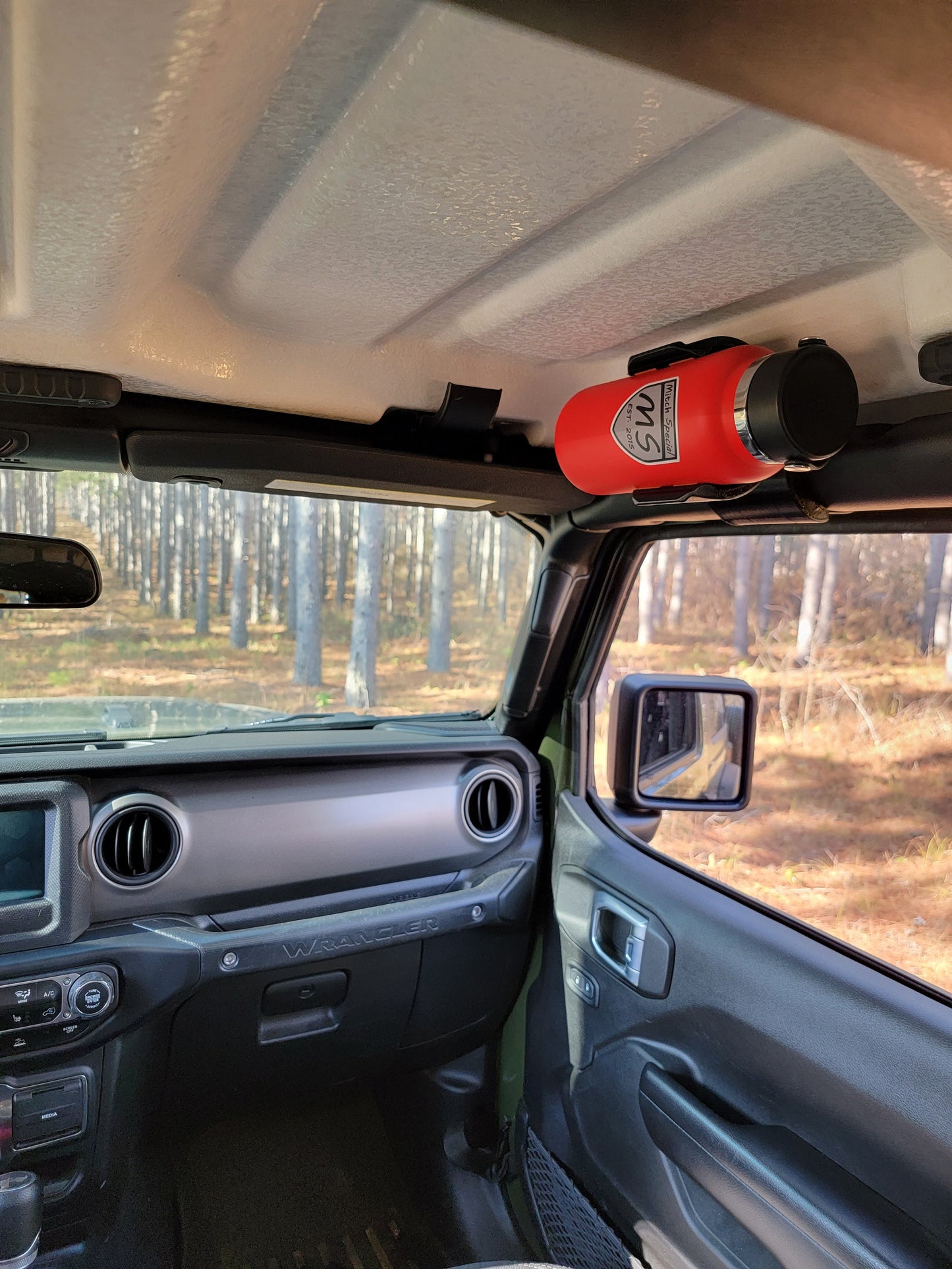 Heavy-Duty Bottle Holder for Jeep JL, specifically designed for front roll bar mounting